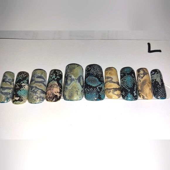 Soldddd Hand crafted custom print 10pc short acrylic press on nails sz Large - Picture 3 of 5